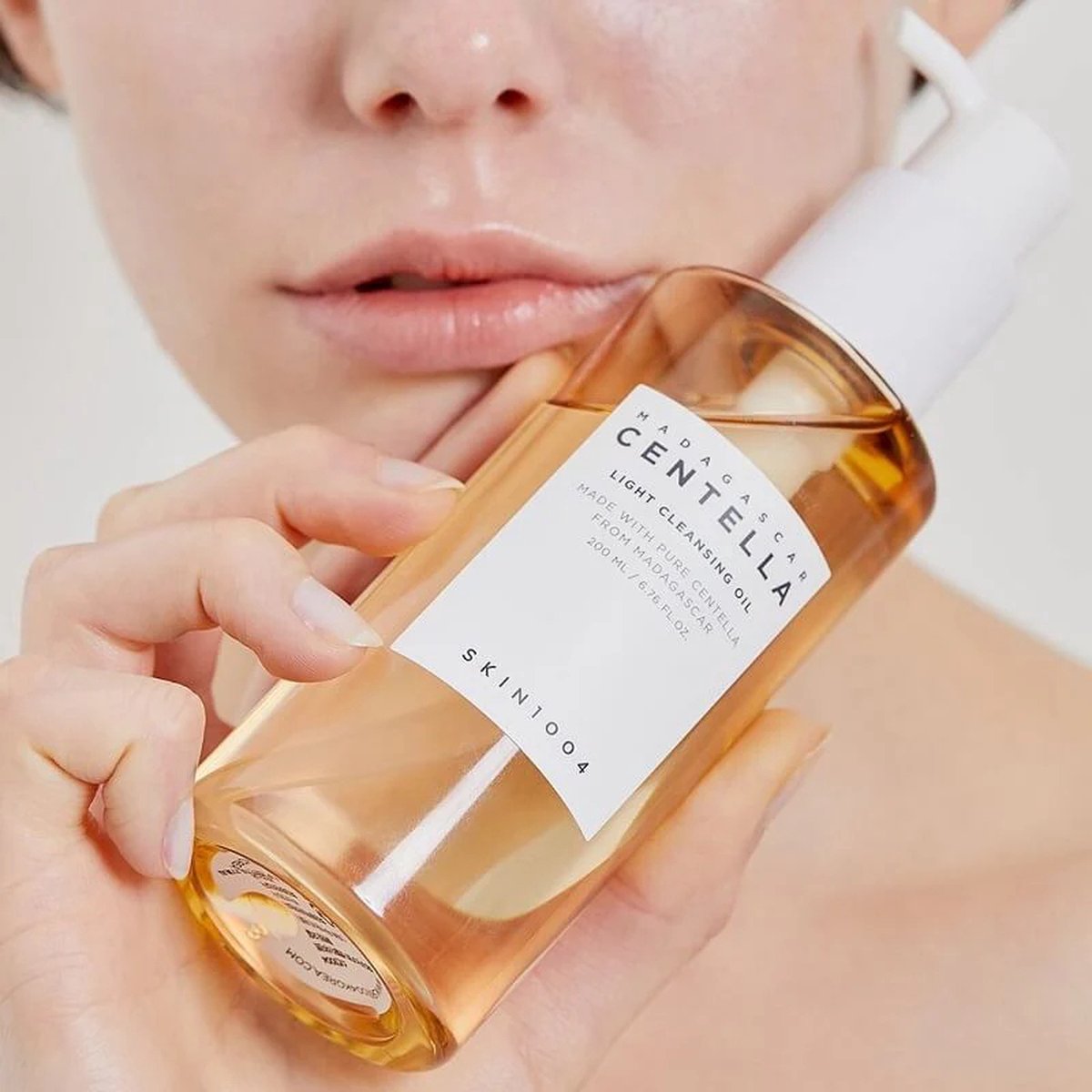 Skin1004 Madagascar Centella Light Cleansing Oil - 200ML